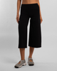 BaseMotion™ Invisible Scrunch Wide Capri | Onyx